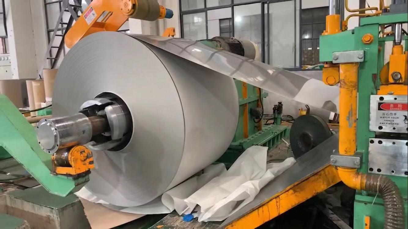 2、以上图片是为客户定开电梯板，张浦304 2B冷轧卷 1.2mm×1220mm×2114mm定开板160张开平中。.jpg